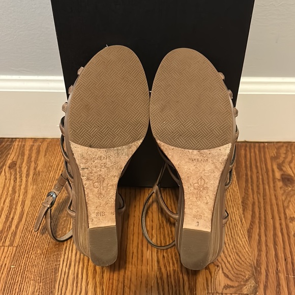 Cole Haan wedge sandals size 8 1/2 - Picture 4 of 6
